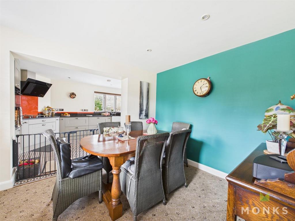 CAM01420 G0-PR0585-STILL017.jpg