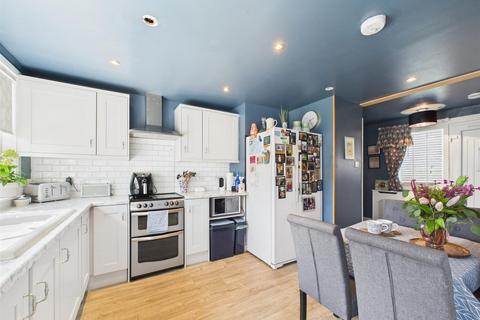 3 bedroom end of terrace house for sale, High Street, Errol PH2