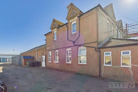 1 bedroom flat for sale, Bexhill Road, St. Leonards-On-Sea