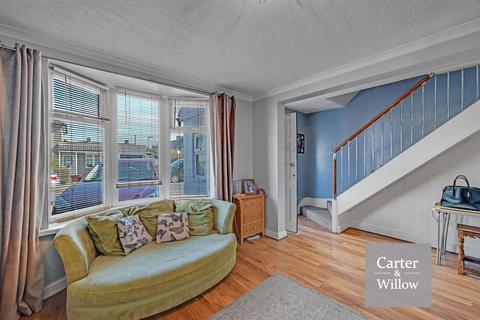 3 bedroom terraced house for sale, Canonsleigh Road, Dagenham, Essex
