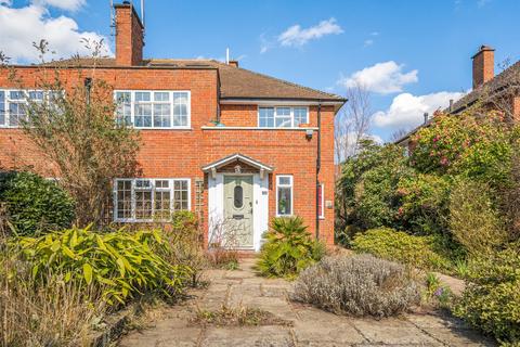 10 Linden Close, Thames Ditton, KT7 0DF