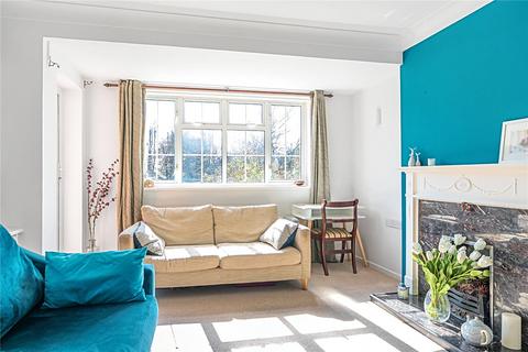 10 Linden Close, Thames Ditton, KT7 0DF
