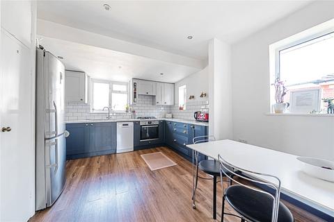 10 Linden Close, Thames Ditton, KT7 0DF
