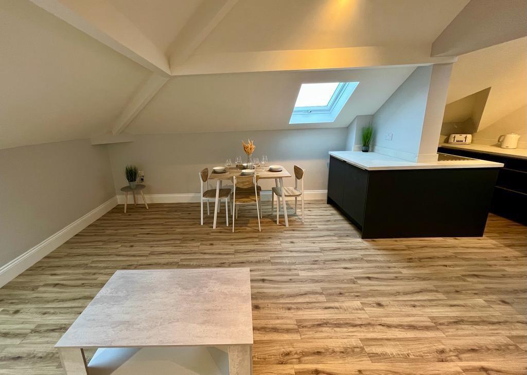 Living area.jpg