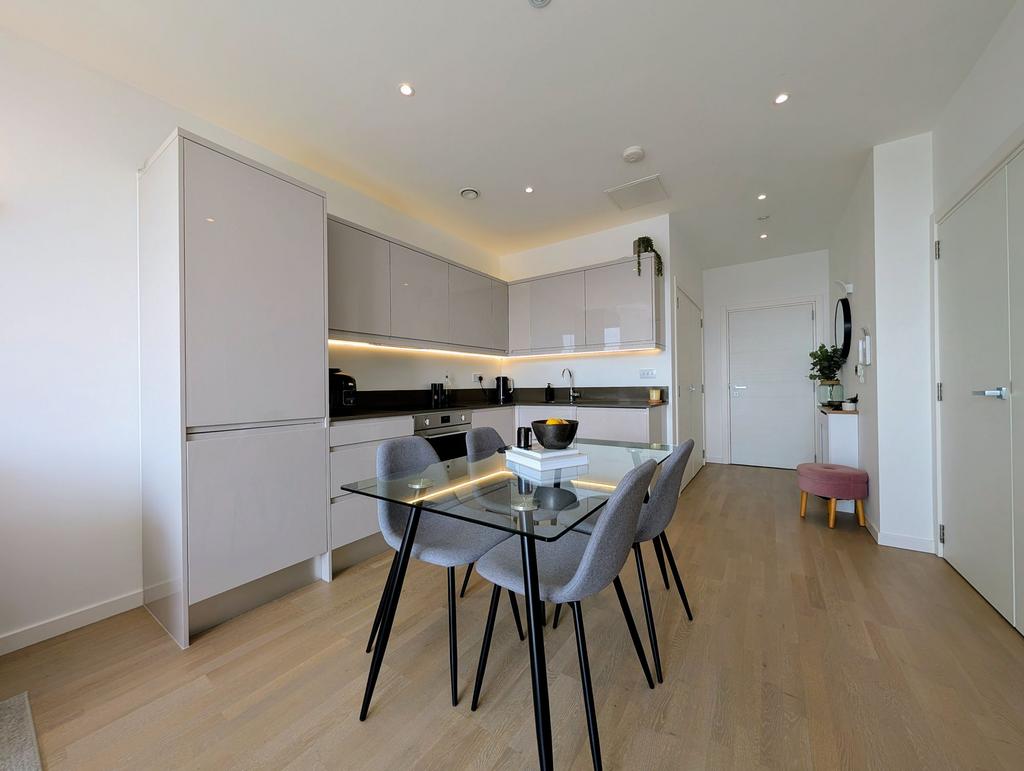 Kitchen/Dining Area