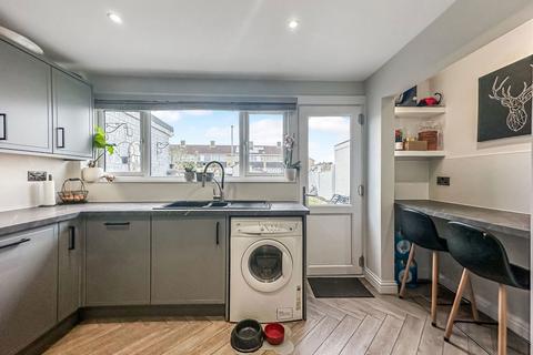 26 Summerdown Walk, Trowbridge, BA14 0LJ