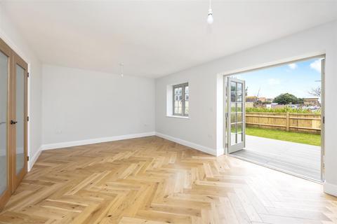 undefined, East Avenue, Goring-By-Sea, Worthing