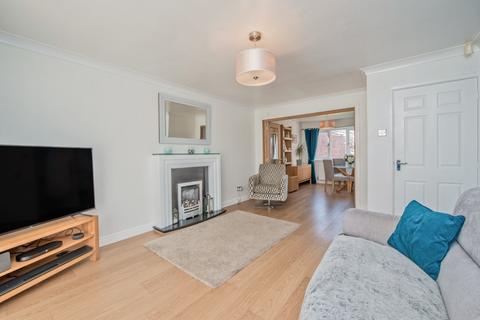 4 bedroom detached house for sale, Paddock Drive, Drighlington, West Yorkshire, BD11