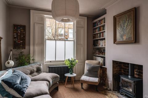 102 Old Ford Road, London, E2 9PW