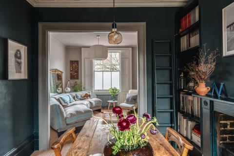 102 Old Ford Road, London, E2 9PW