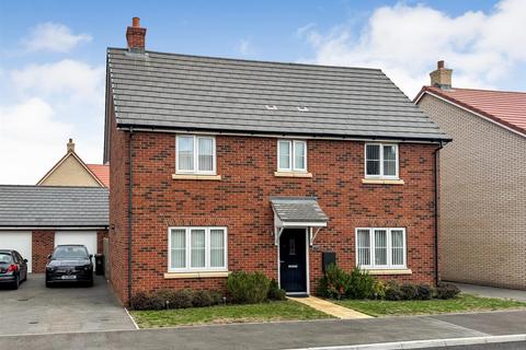 4 bedroom detached house for sale, Drewry Street, Burnham-on-Crouch