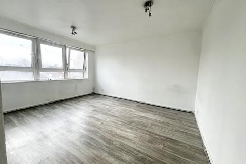 1 bedroom flat to rent, Thornhill Gardens, Barking IG11