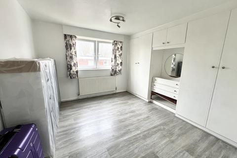 1 bedroom flat to rent, Thornhill Gardens, Barking IG11