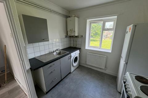2 bedroom flat to rent, Lydden Court, Restons Crescent, Eltham, SE9