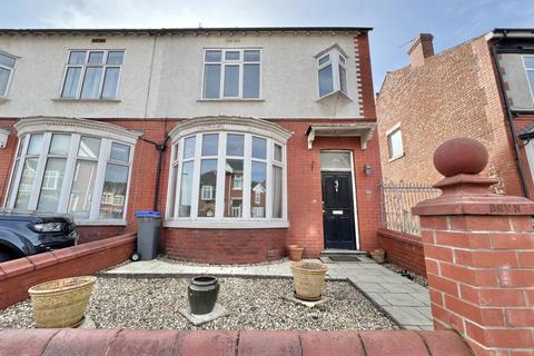 8 Gloucester Avenue, Blackpool, FY1 4EJ