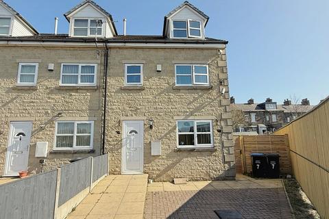 4 bedroom terraced house for sale, Capa Terrace, Odsal, Bradford, BD6