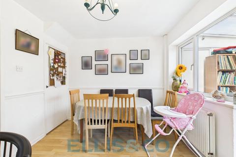 4 bedroom semi-detached house for sale, Ashden Walk, Tonbridge, Kent, TN10