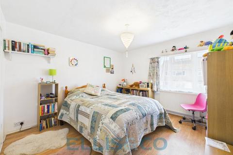 18 Ashden Walk, Tonbridge, TN10 3RL