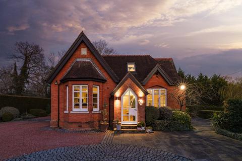 East Lodge, Dell Park Bishopsgate Road, Englefield Green, Egham, TW20 0YL