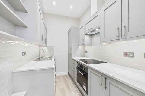 2 bedroom flat to rent, Grindlay Street, Old Town, Edinburgh, EH3