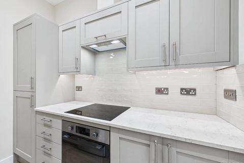 2 bedroom flat to rent, Grindlay Street, Old Town, Edinburgh, EH3