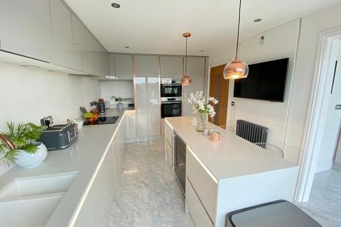 3 bedroom detached house for sale, Crymlyn Parc, Neath, Neath Port Talbot.