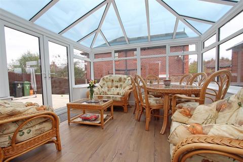 5 Ffordd Cae Canol, Trefnant, Denbigh, LL16 4YJ