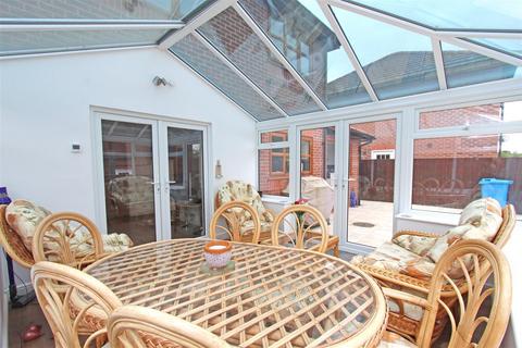 5 Ffordd Cae Canol, Trefnant, Denbigh, LL16 4YJ
