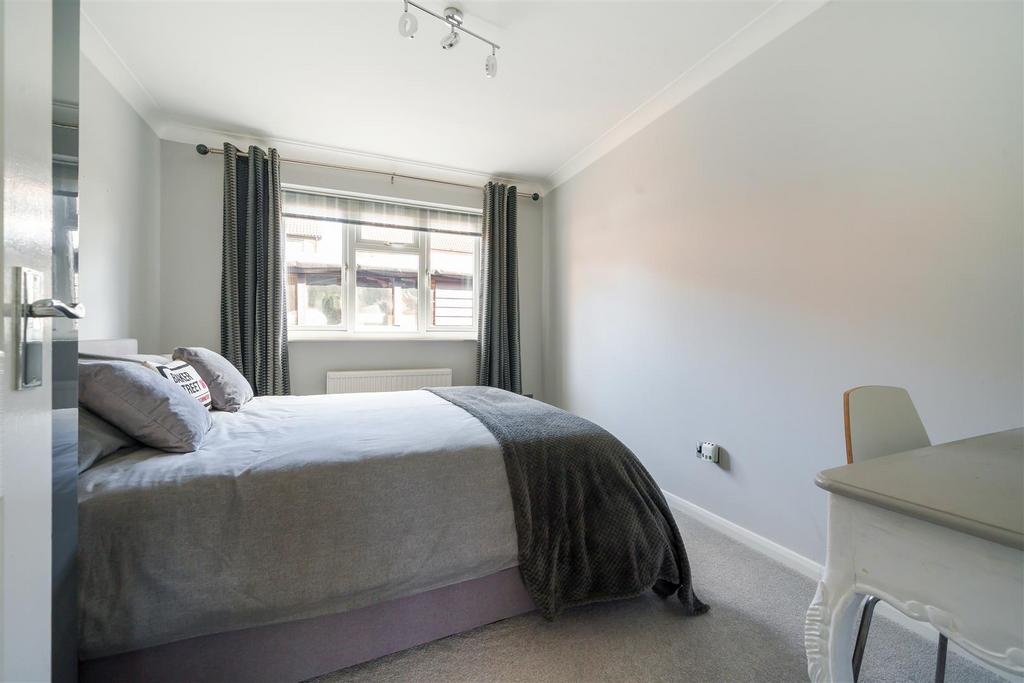 Bedroom 2.JPG