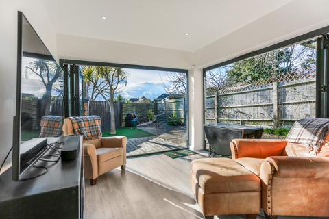 3 bedroom bungalow for sale, Sunnydale Close, Brighton, BN1