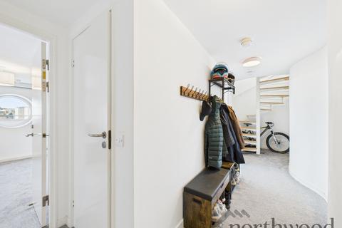 2 bedroom flat for sale, Royal Quay, City Centre, Liverpool, L3