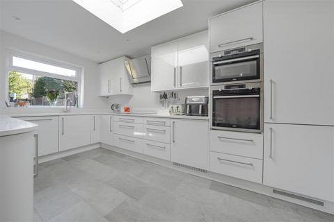 4 Andermans, Windsor, SL4 5RN