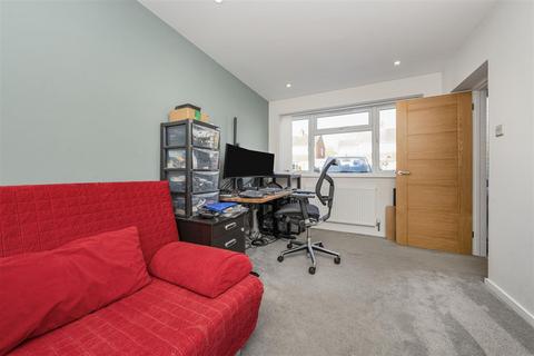 4 Andermans, Windsor, SL4 5RN
