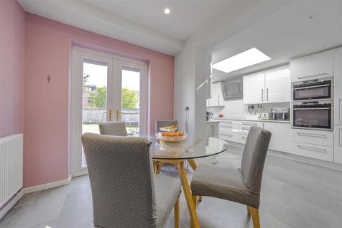 4 Andermans, Windsor, SL4 5RN