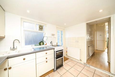 undefined, Lateward Road, Brentford TW8