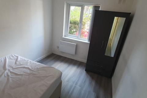 1 bedroom flat to rent, 28 Richmond Court, Roath