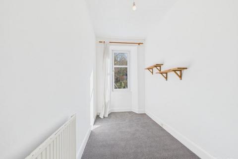 2 bedroom flat to rent, Meadowbank Crescent, Meadowbank, Edinburgh, EH8