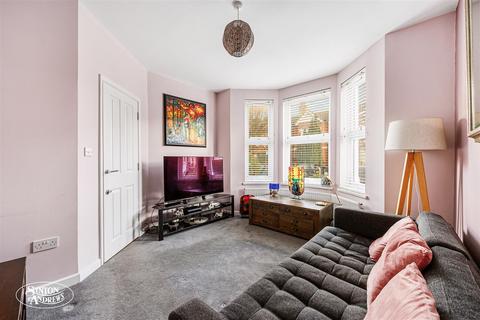 6 Regina Terrace, London, W13 9HY
