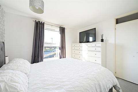 137 Lingfoot Crescent, Sheffield, S8 8DA