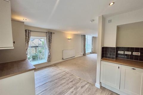2 bedroom duplex to rent, Glossop