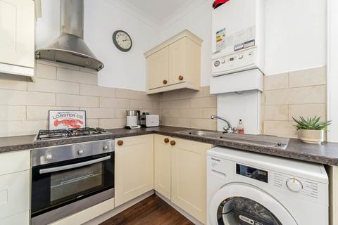 1 bedroom apartment for sale, Easwald Bank, Kilbarchan