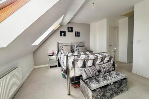 44 Brackley Crescent, Warwick, CV34 6XT