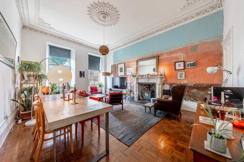 64 Queens Drive, Glasgow, G42 8BW