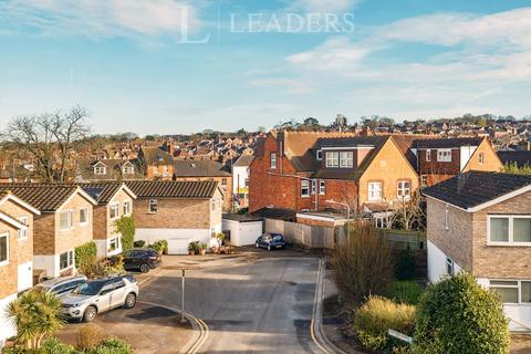 2 bedroom maisonette for sale, Tulip Tree Close, Tonbridge, Kent