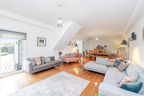 4 bedroom detached house for sale, Main Street, Blackridge