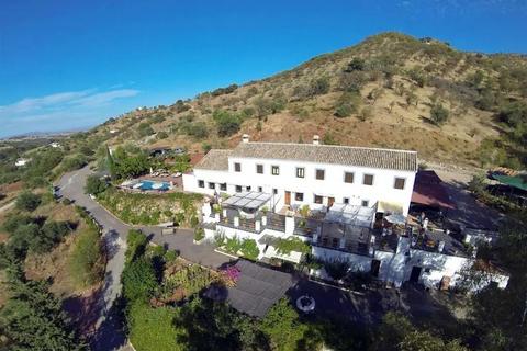 15 bedroom property, La Molineta, Guaro, Malaga, Spain