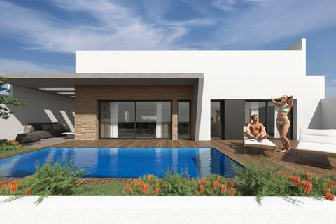 3 bedroom villa, Av. Asociación Victimas del Terrorismo