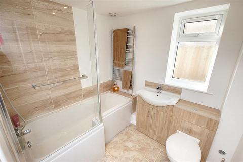 4 bedroom detached house to rent, Brookmead, Hildenborough