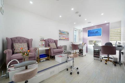 Shop to rent, Cricklewood Broadway, London, NW2