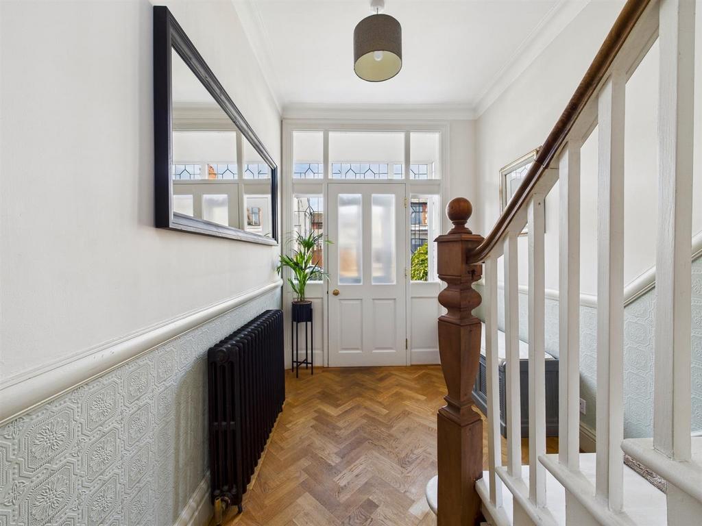 CAM01604 G0-PR0552-STILL026.jpg